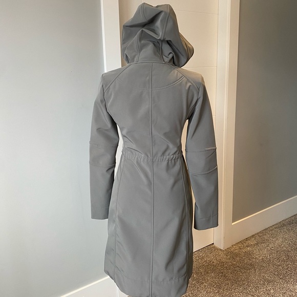 Aritzia Community Jacket - Picture 4 of 13